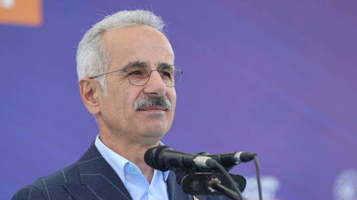 Bakan Uraloğlu: Bakanlığa bağlı çağrı merkezlerinde yılda ortalama 22 milyon çağrı cevaplanıyor
