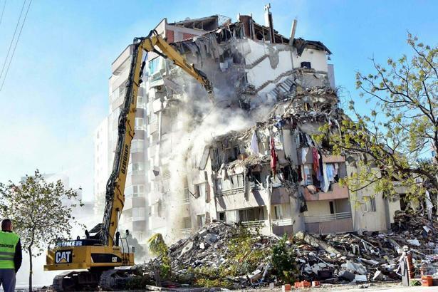 6 büyüklüğündeki deprem neden bu kadar korkutuyor? Uzman isimden uyarı: ‘Yıkım eşiği çok düşük’