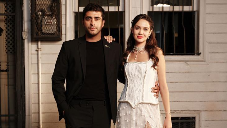 Aşkıyla haysiyeti arasında kalan bir adam!