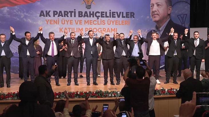 Bahçelievler’de CHP’li 3 meclis üyesi AK Parti’ye geçti