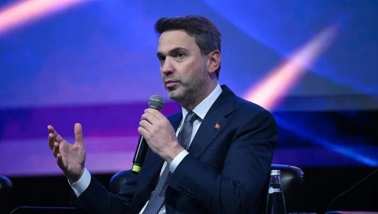 Bakan Bayraktar İstanbul İklim Finansmanı Zirvesi’nin açılışında konuştu