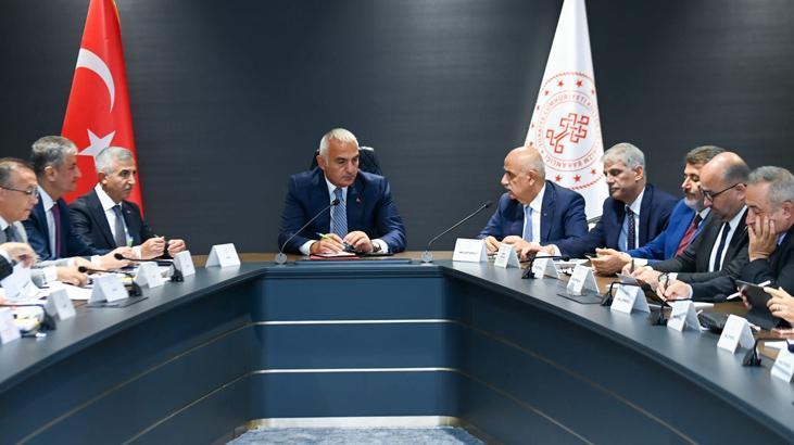 Bakan Ersoy Kahramanmaraş’ta talepleri dinledi