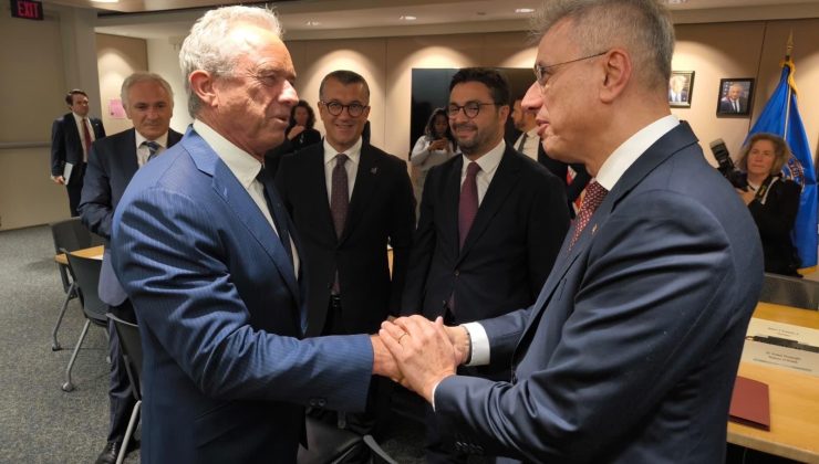 Bakan Memişoğlu ABD’de Kennedy ile görüştü! Masada Türkiye’nin sağlık vizyonu vardı