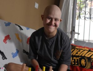 Down sendromlu Emir Enes hem lösemi hem şekerle savaşıyor