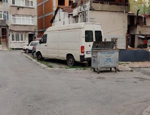 Fatih’te tartışma bıçaklı kavgaya dönüştü! Annesine hakaret ettiği iddiası: 1 ölü
