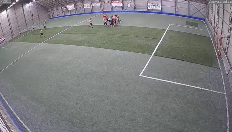 Halı sahada kalp krizi! Sağlık çalışanı hayatını kaybetti