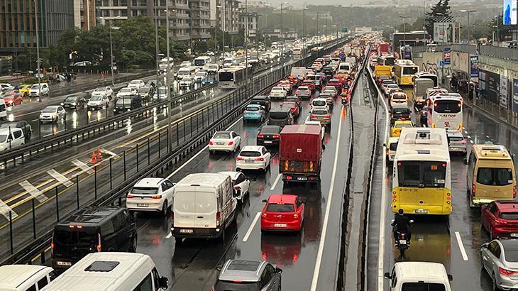 İstanbul’da iş çıkışı trafik yoğunluğu yüzde 85’e çıktı