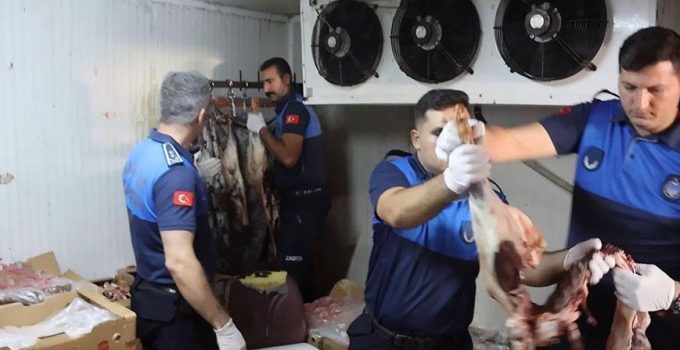Kasapta korkunç manzara: Binlerce lira ceza kesildi