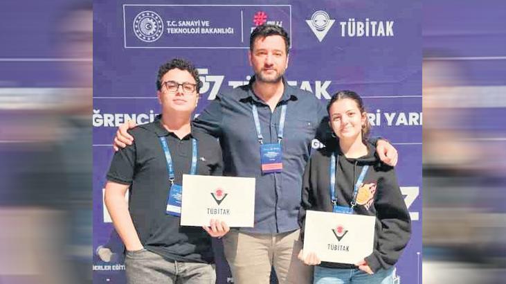 Liselilerden büyük başarı! Örümcek zehrinden yara bandı geliştirdiler