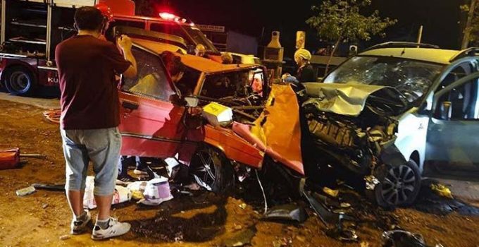 Muğla Fethiye’de feci kaza kamerada! Ölü ve yaralılar var