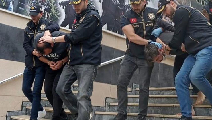 Namaz sırasında yüzüne tükürdü, ortalık karıştı! 4 el ateş açtı: Sen kafirsin