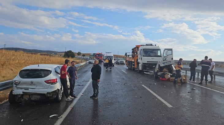 Adıyaman’da zincirleme trafik kazası: 4 araç karıştı, 6 yaralı