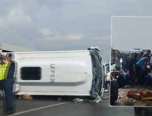 Antalya’da midibüs kaygan yolda devrildi! Yaralılar var