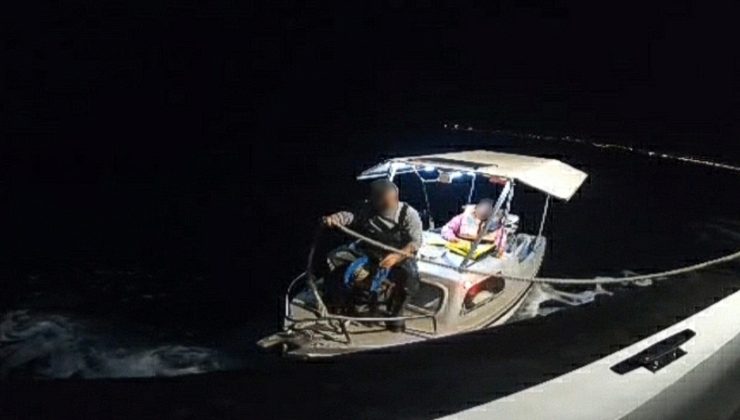 Aydın’da gece yarısı denizde korku dolu anlar! Motoru arızalanan tekne sürüklendi: 2 kişi kurtarıldı