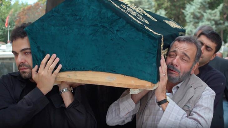 Aziz’in vedası yürekleri kül etti