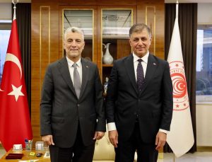 Bakan Bolat, İzmir Büyükşehir Belediye Başkanı Tugay ile görüştü