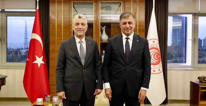 Bakan Bolat, İzmir Büyükşehir Belediye Başkanı Tugay ile görüştü