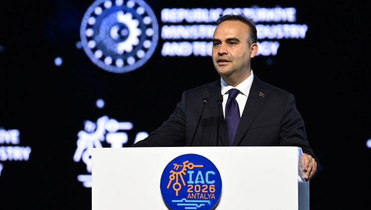 Bakan Kacır’dan, Uluslararası Uzay Kongresi diplomasisi