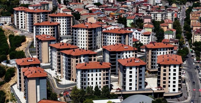 Bakan Kurum duyurdu: Maltepe’de hak sahiplerine yeni konut