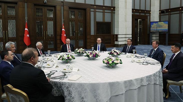 Cumhurbaşkanı Erdoğan, yüksek mahkeme başkanlarıyla yemekte bir araya geldi