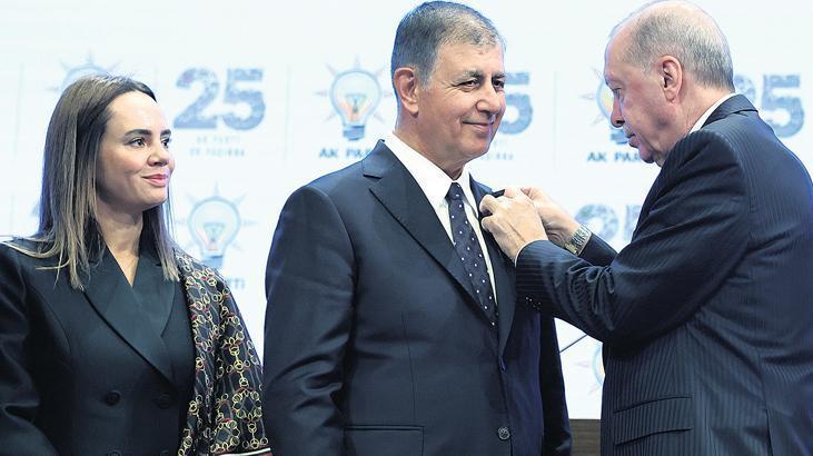 Erdoğan, Cemil Tugay’a rozetini taktı! İzmir’de yeni bir dönem başlıyor