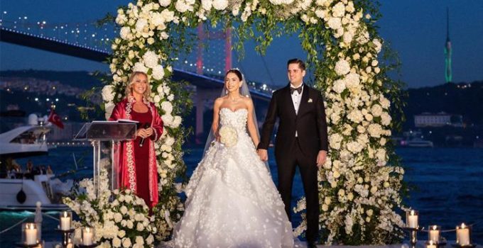 Esma Sultan Yalısı’nda görkemli düğün: Boğaz’a karşı “evet” dediler