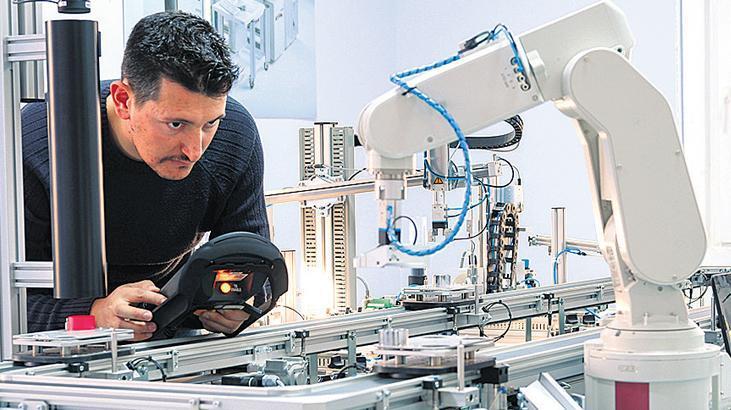 Fabrikalarda 5 milyon robot çalışıyor
