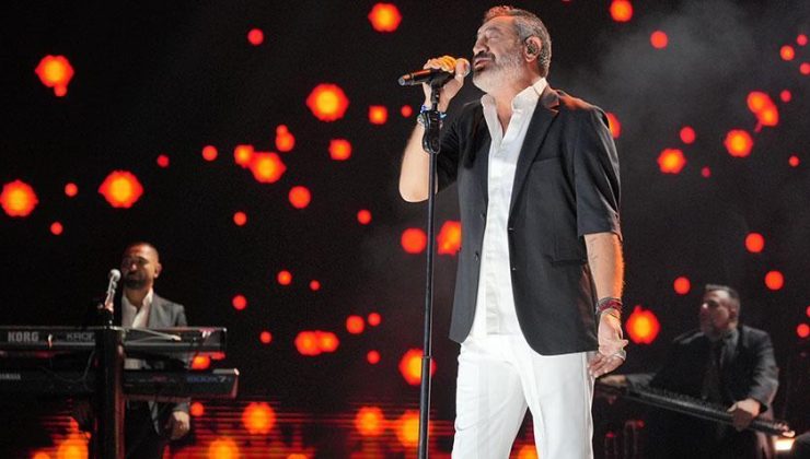 Hakan Altun Diyarbakır’ı salladı! Halaylı performans gündem oldu