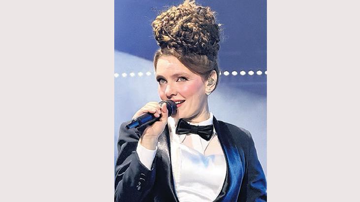 İlk konser İzmir’de