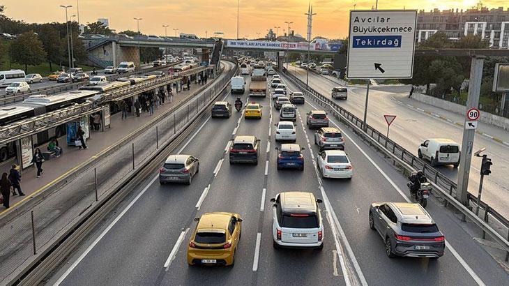İstanbul’da akşam saatlerinde trafik kilit! Yoğunluk yüzde 83’e çıktı