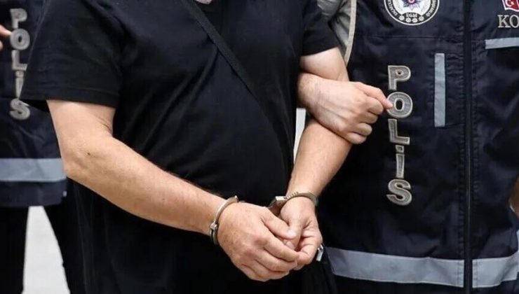 İzmir merkezli 3 ilde tefecilik operasyonu! 93 boş senet koçanı ele geçirildi