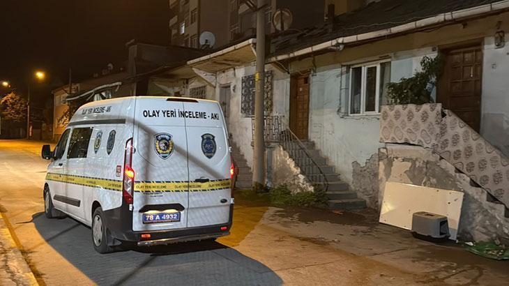 Karabük’te kız arkadaşı tarafından bıçaklanan erkek ağır yaralandı