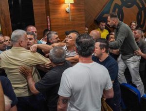 Konyaaltı Belediye Başkanı, CHP’den istifa etti! Mecliste arbede çıktı