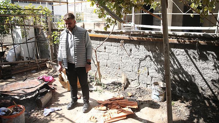 Niğde’de ölümden saniyelerle kurtuldu! Çatıdan düşen kiremit yön değiştirdi