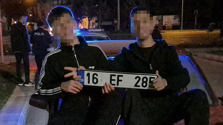 Polis işlem yaparken eğlendiler, cezayı duyunca yıkıldılar: Arabayı satsak cezayı ödeyemeyiz