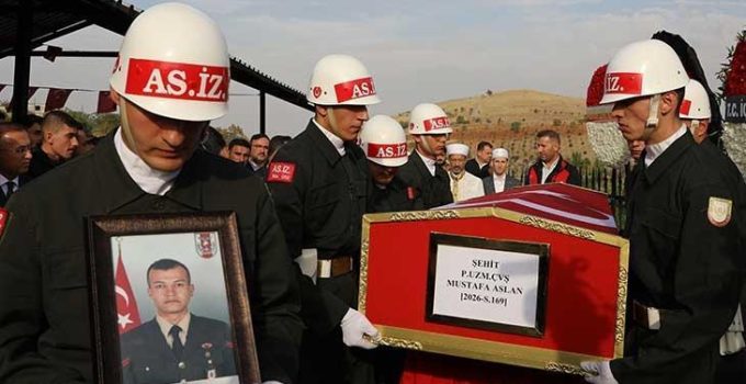 Şehit Piyade Uzman Çavuş Mustafa Aslan, son yolculuğuna uğurlandı