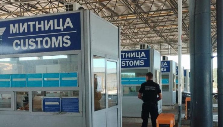 Sınırda şok yakalama! Ceketinin içine binlerce euro saklamış