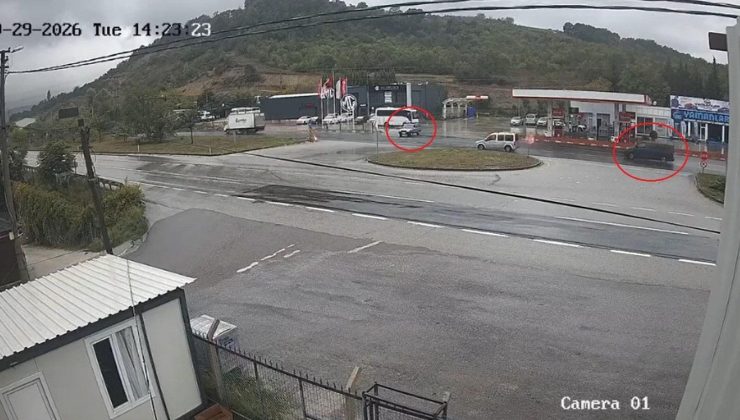 Yalova-Bursa yolunda feci kaza kamerada! Otomobil ikiye bölündü, sürücü öldü